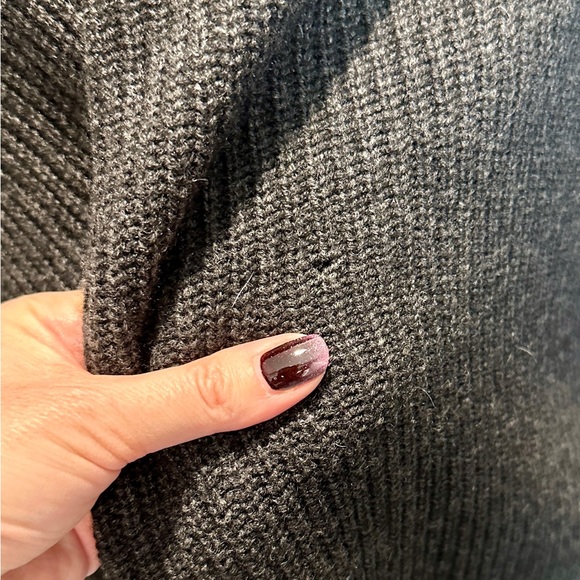 Vince Grey Cowl Neck Sweater Wool Cashmere Size M Relaxed Fit - Picture 7 of 7